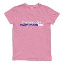 画像をギャラリービューアに読み込む, Swim Mom “Swim Moment” Logo  Women&#39;s Crew Neck
